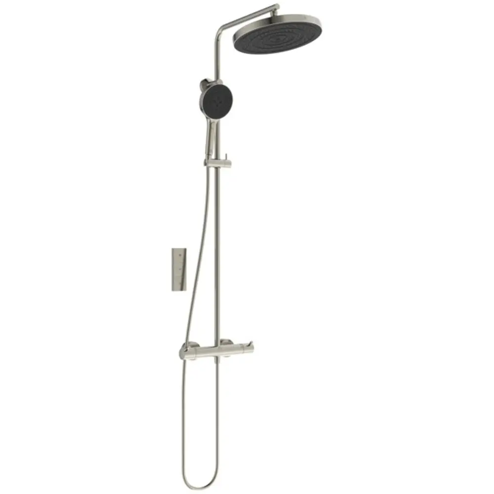 Duschsystem von Ideal Standard mit einer festen Kopfbrause und einer Handbrause, kombiniert mit einem schlanken, vertikalen Arm und einer einfach zu bedienenden Steuerung.